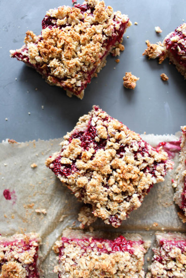 Chia Jam Oat Bars with Streusel Crumb Topping - Heavenlynn Healthy