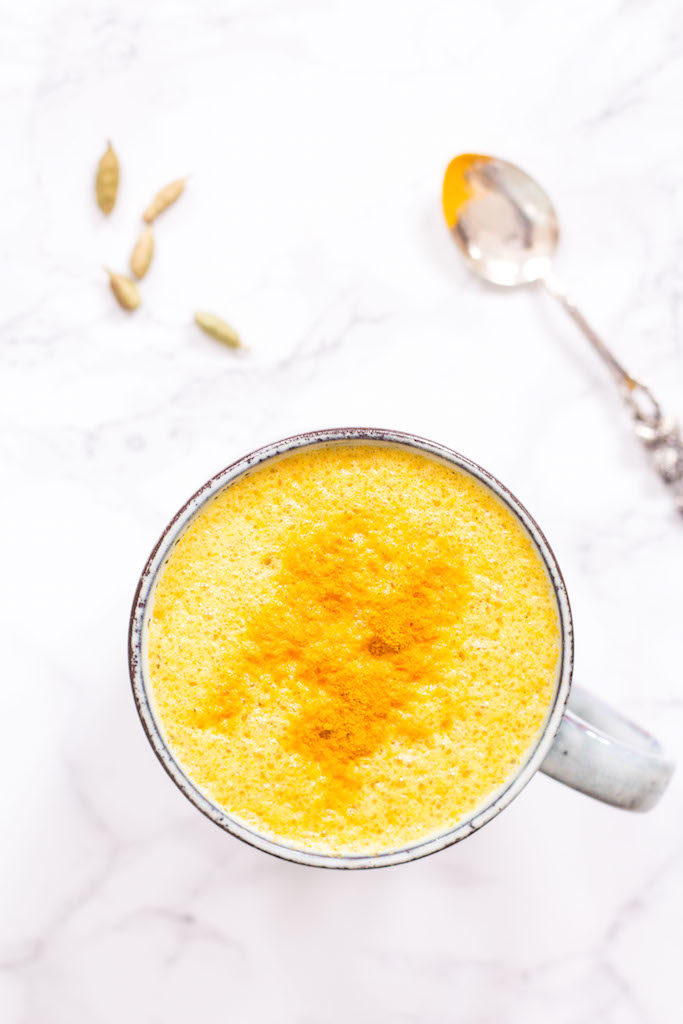 Golden milk turmeric latte (very healthy, delicious and comforting!)