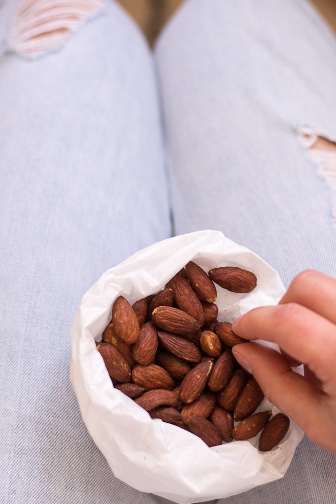 Spicy Roasted Almonds - the perfect snack for traveling - heavenlynnhealthy.com