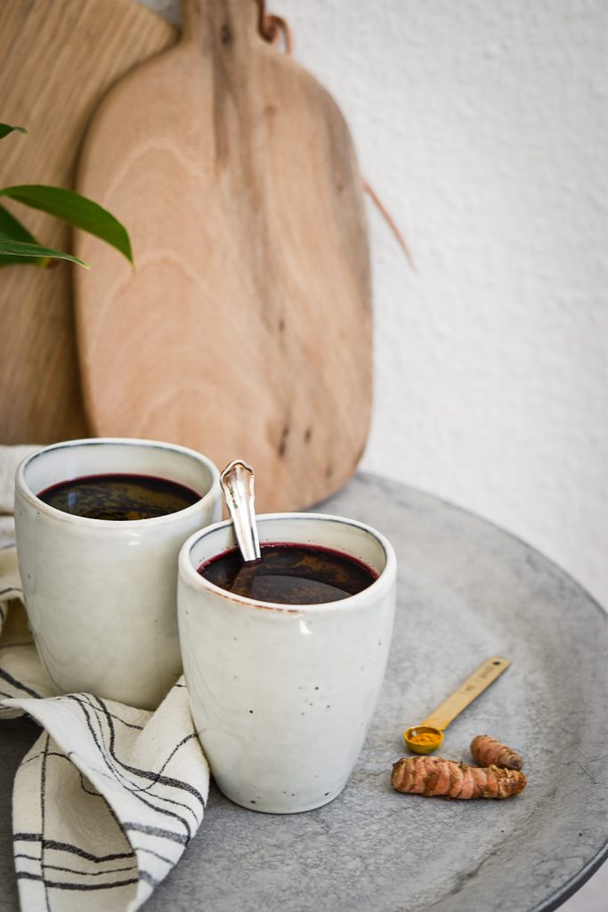 Elderberry-Turmeric-Drink and tips to stay healthy and fit during cold season - plant-based, vegan, gluten free, refined sugar free - heavenlynnhealthy.com